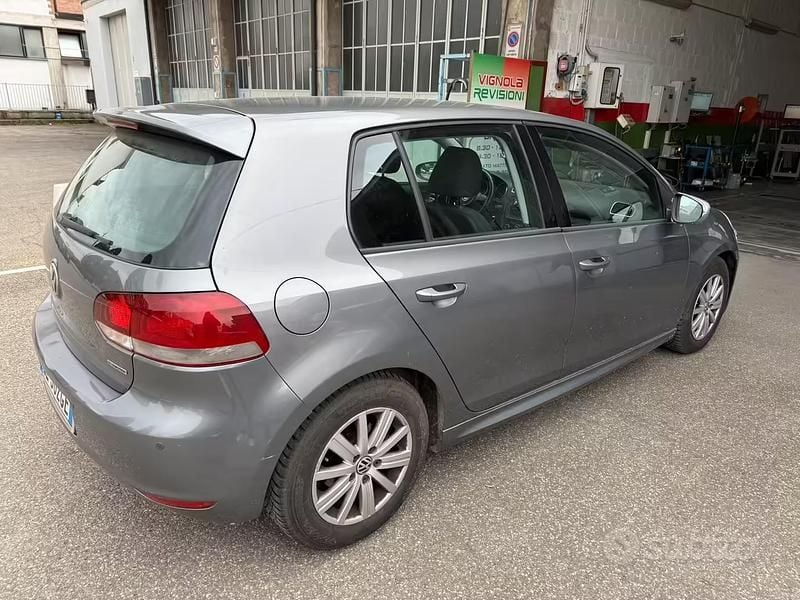 Usata VW Golf VII 105 CV (77 kW) 2012 Grigio Berlina