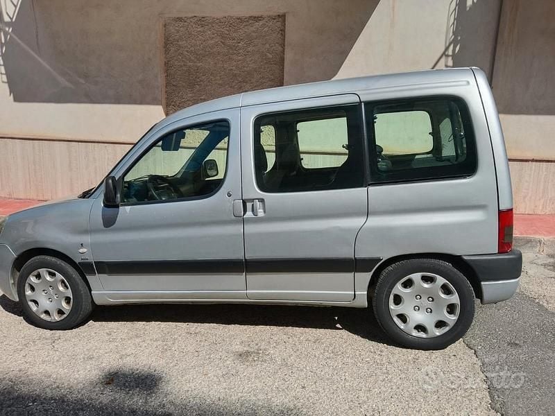 Usata Peugeot Partner 90 CV (66 kW) 2004 Grigio Monovolume