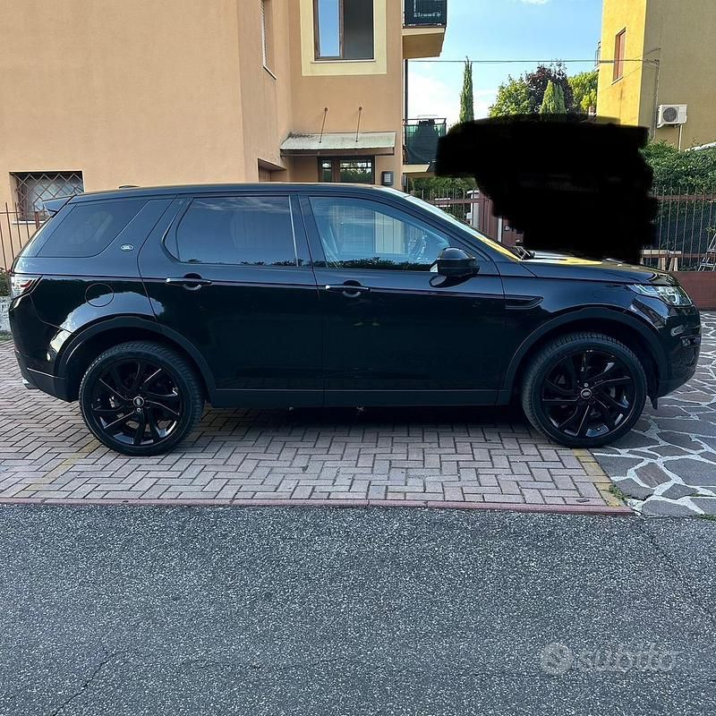 Usata Land Rover Discovery Sport HSE Luxury 190 CV (139 kW) 2015 Nero SUV