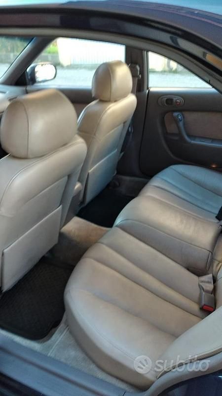 Usata Mazda Xedos 140 CV (102 kW) 1996 Blu Berlina