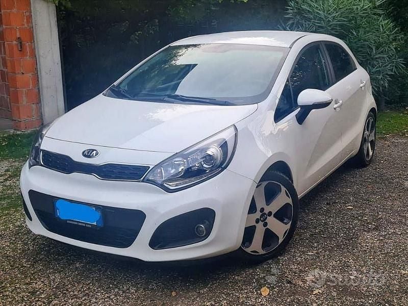 Usata Kia Rio 2015 Bianco Utilitaria