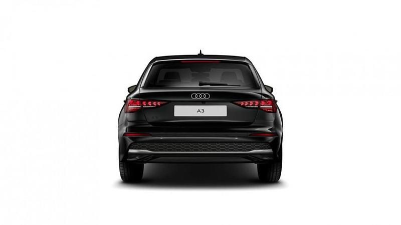 Nuova Audi A3 Advanced 2026 Nero brillante Berlina