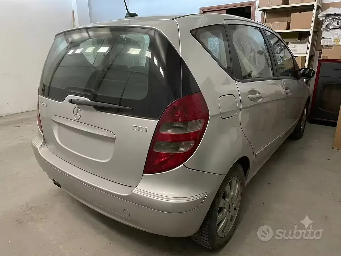 Usata Mercedes A180 Elegance 109 CV (80 kW) 2005 Grigio Berlina