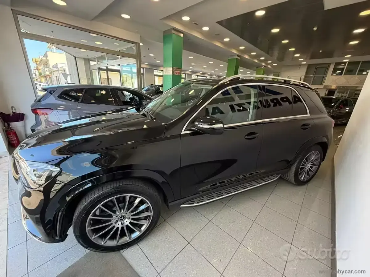 Usata Mercedes GLE300 Premium Plus 272 CV (200 kW) 2023 Nero SUV