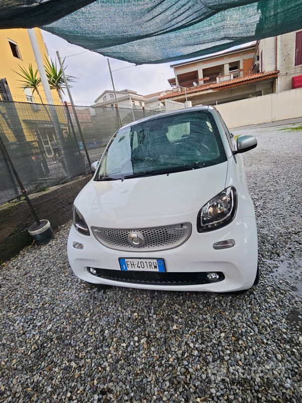 Usata Smart ForTwo Coupé 71 CV (52 kW) 2017 Bianco Coupé
