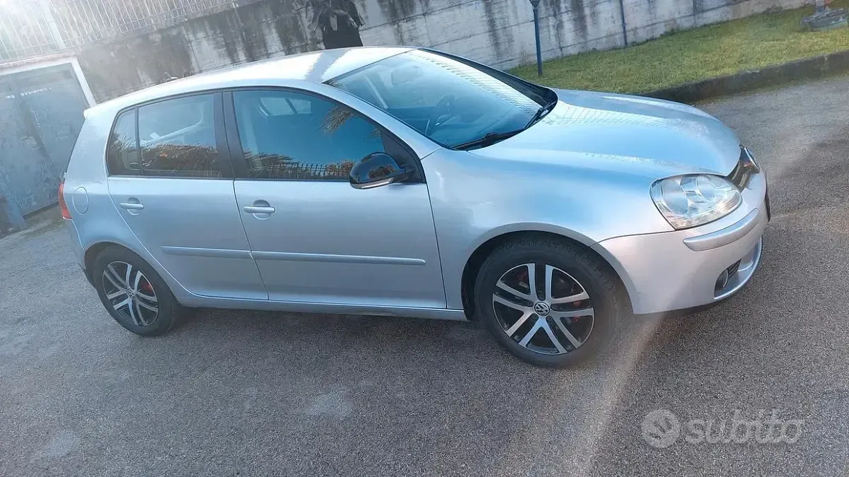Usata VW Golf VI 105 CV (77 kW) 2008 Grigio Utilitaria