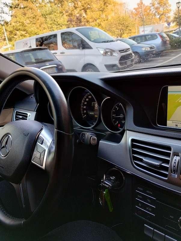 Usata Mercedes E200 Business 136 CV (100 kW) 2015 Nero Berlina