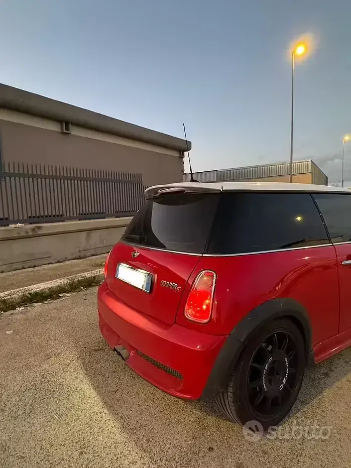 Usata Mini Cooper S 211 CV (155 kW) 2004 Rosso Utilitaria