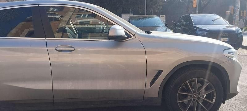 Usata BMW X4 184 CV (135 kW) 2021 Argento SUV