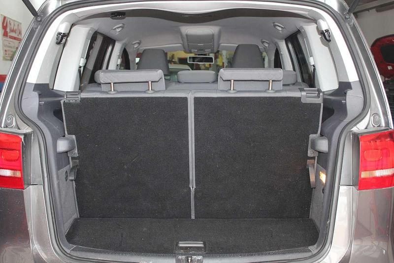 Usata VW Touran Comfortline 105 CV (77 kW) 2012 Grigio Monovolume