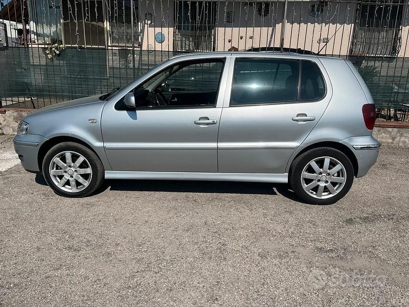 Usata VW Polo 50 CV (36 kW) 2001 Grigio Utilitaria