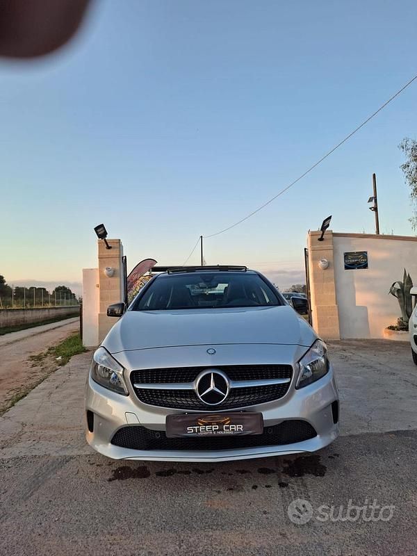 Usata Mercedes A180 Premium 109 CV (80 kW) 2016 Grigio Berlina