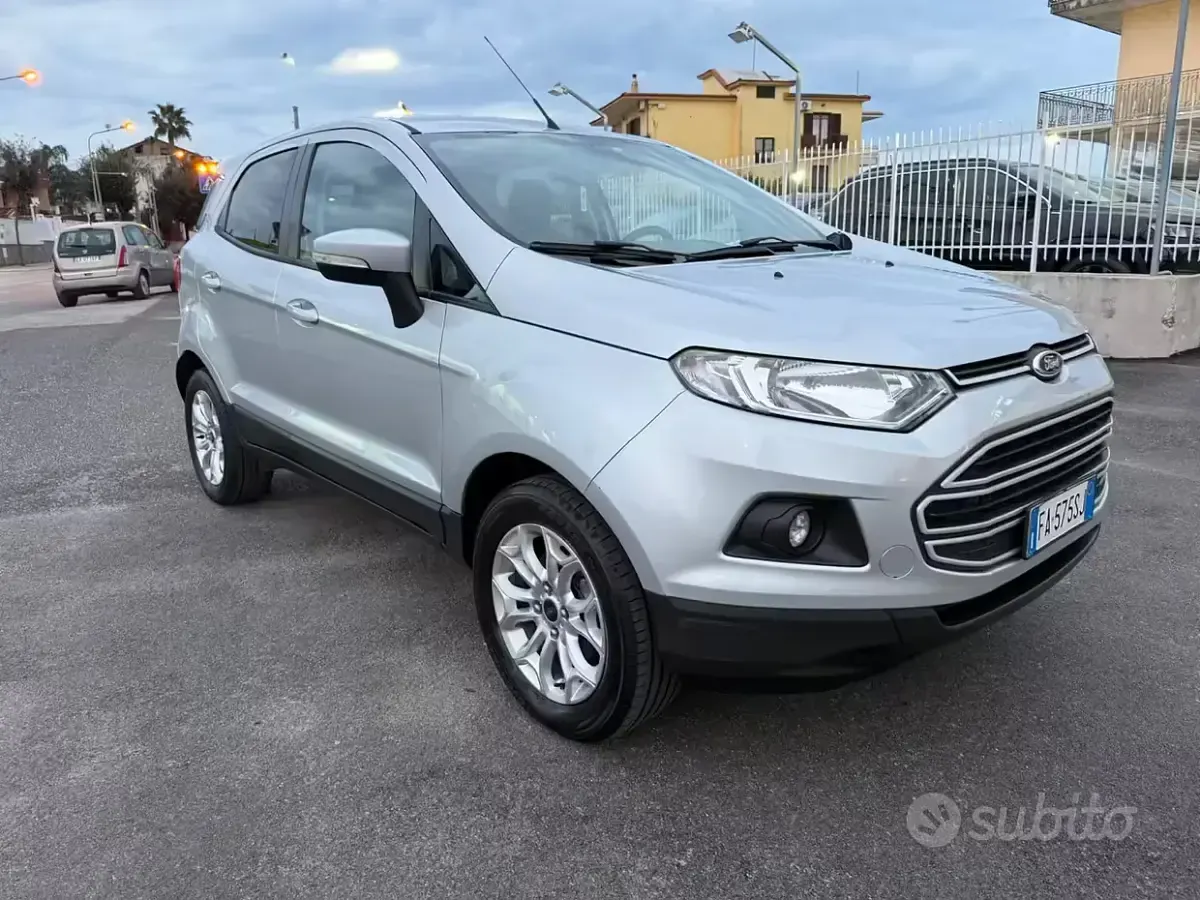 Begagnad Ford Ecosport Titanium 95 HK (69 kW) 2015 Grå SUV