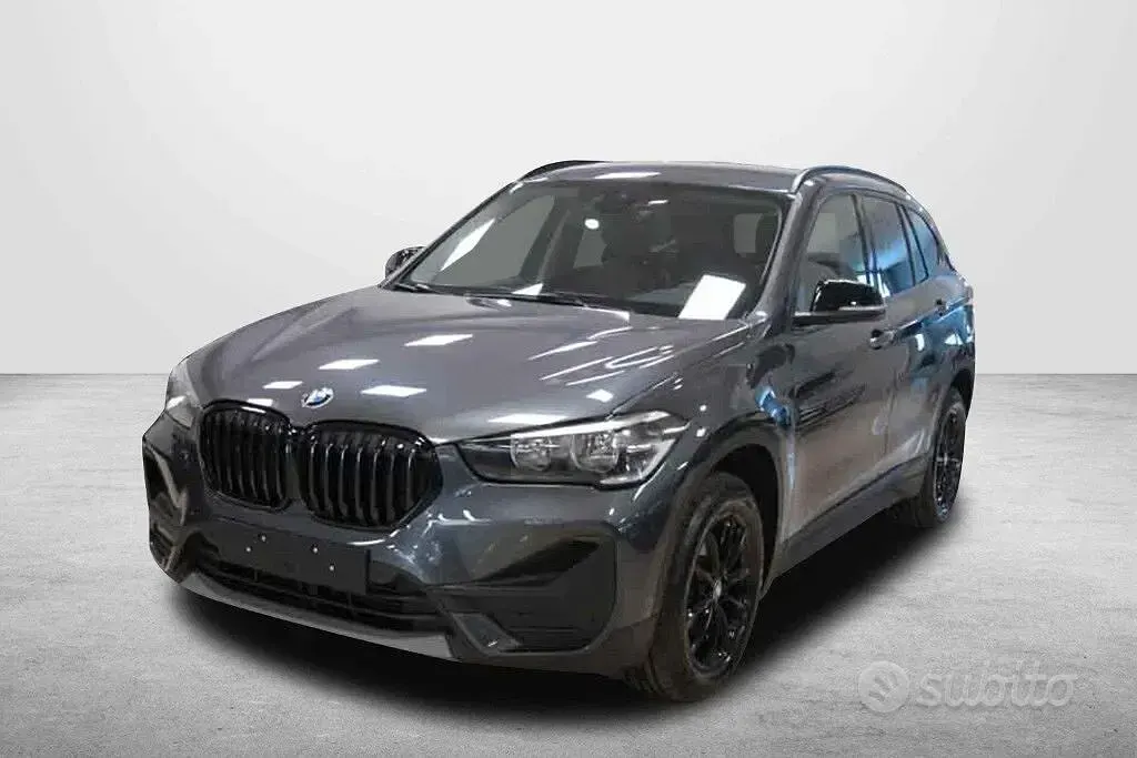 Używany BMW X1 Advantage 116 KM (85 kW) 2021 Szary SUV