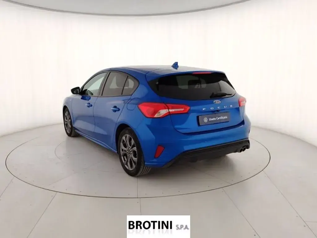 Usata Ford Focus ST-Line 125 CV (91 kW) 2021 Blu metallizzato Berlina