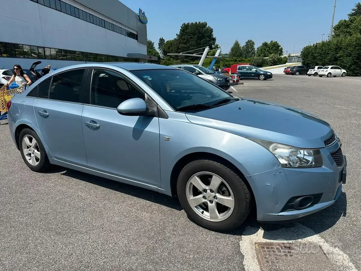 Usata Chevrolet Cruze 124 CV (91 kW) 2012 Grigio Berlina