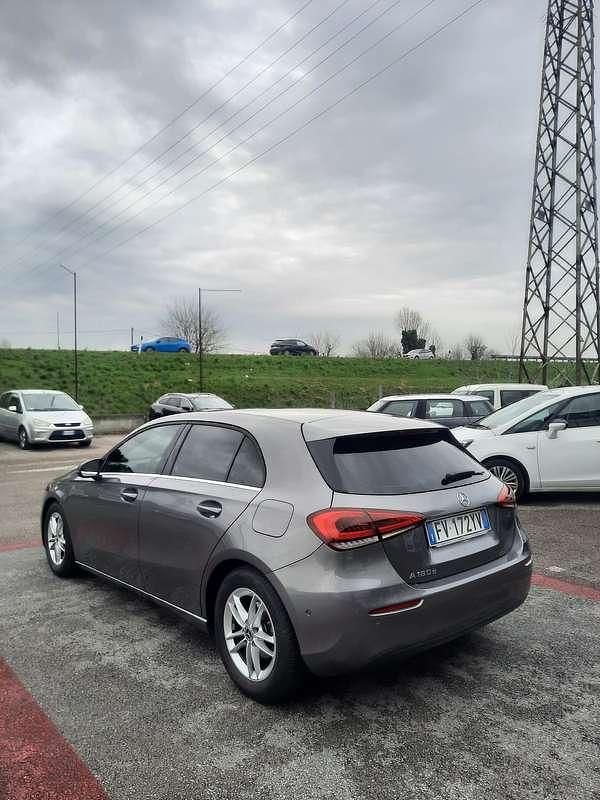 Usata Mercedes A180 116 CV (85 kW) 2019 Berlina