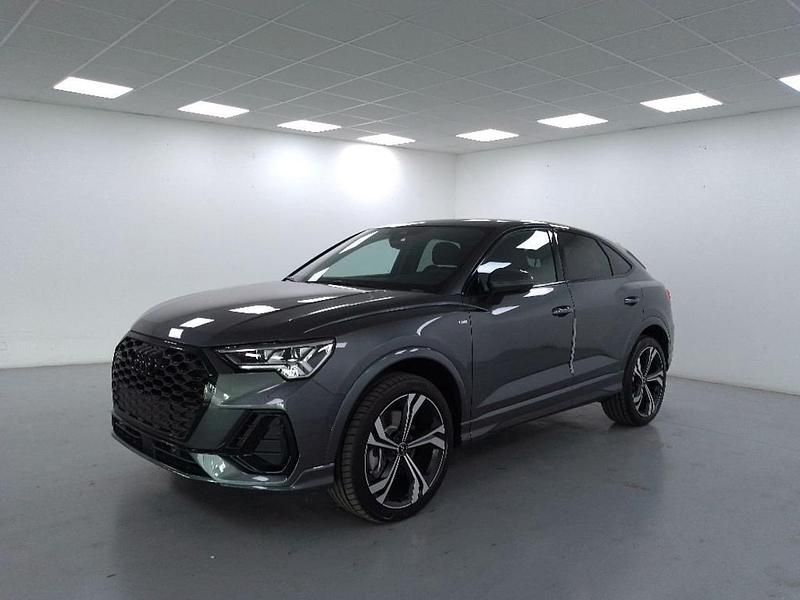 Grigio Nuova 2025 Audi Q3 Sportback SUV | 59.990 € - Immagine 1/4