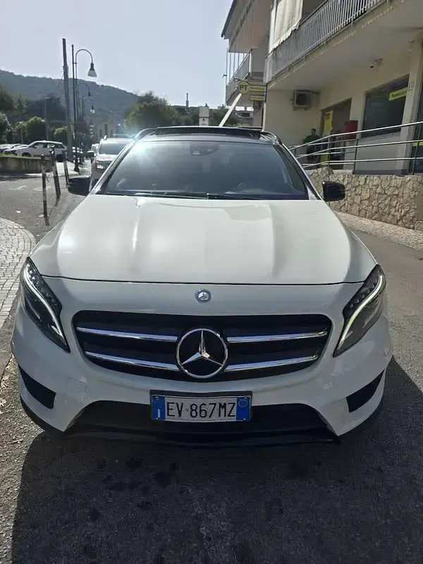 Usata Mercedes GLA220 170 CV (125 kW) 2014 SUV