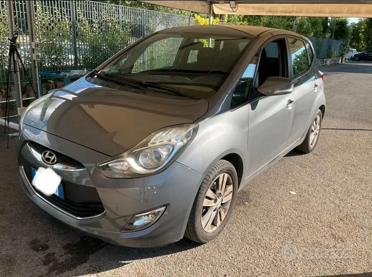 Usata Hyundai ix20 90 CV (66 kW) 2012 Grigio Utilitaria