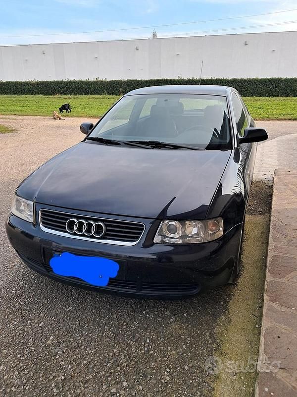 Blu Usata 2002 Audi A3 Tre volumi | 1400 € (Ottimo prezzo) - Immagine 1/4
