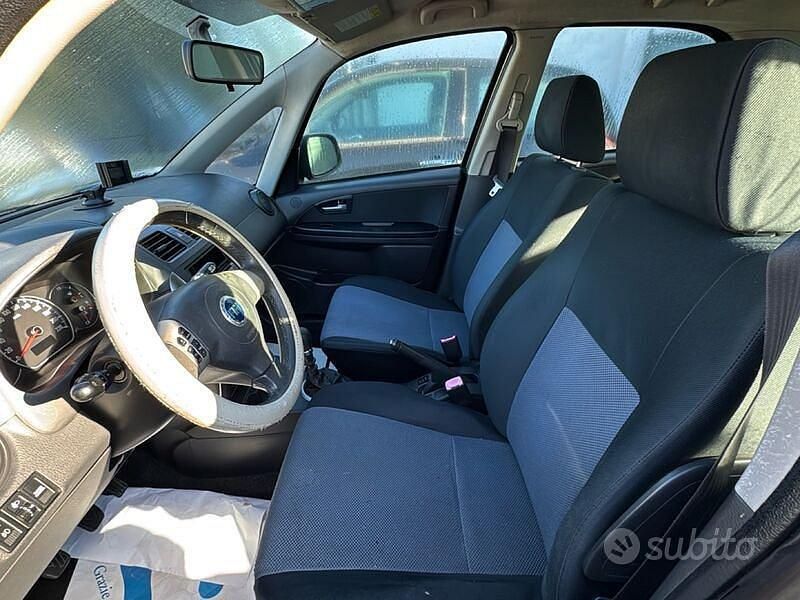 Usata Fiat Sedici Dynamic 120 CV (88 kW) 2007 Marrone SUV