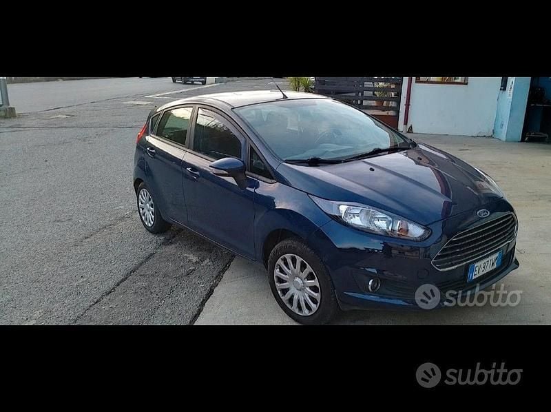 Usata Ford Fiesta 75 CV (55 kW) 2014 Berlina