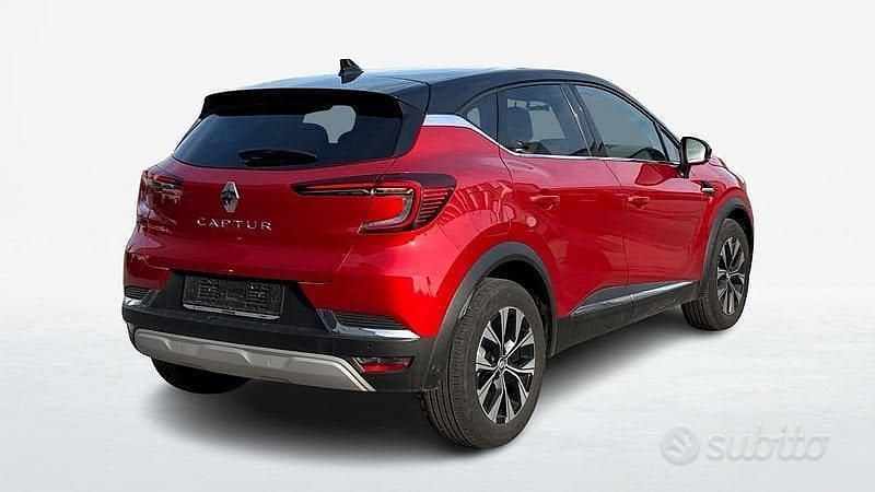 Usata Renault Captur Techno 91 CV (66 kW) 2022 Rosso SUV