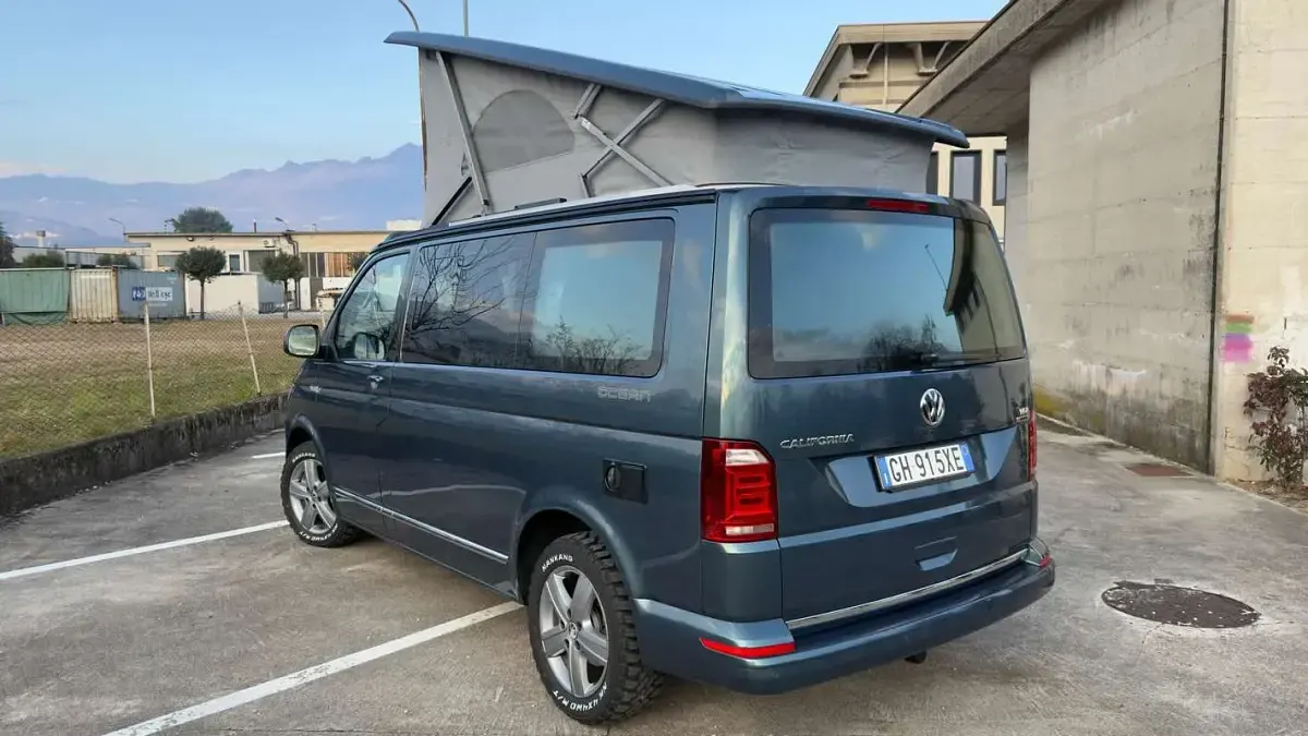 Usata VW California California 204 CV (150 kW) 2015 Blu/azzurro Furgone