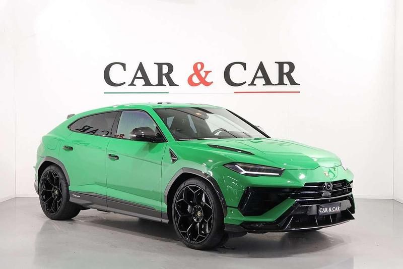 Verde Usata 2024 Lamborghini Urus SUV | 299.000 € (Molto cara) - Immagine 1/4