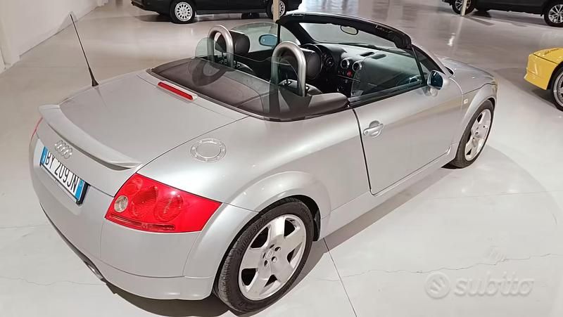 Usata Audi TT Roadster 225 CV (165 kW) 2000 Cabrio