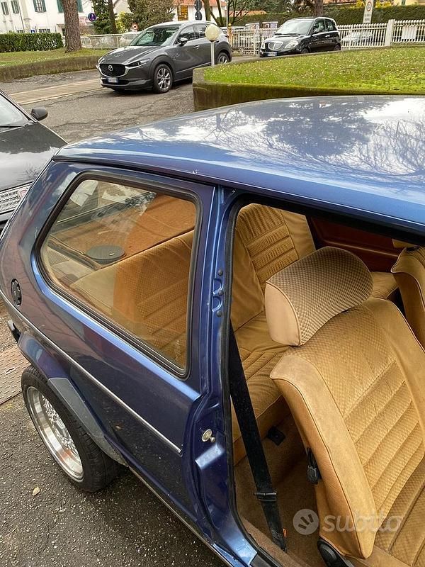 Usata VW Golf I 1980 Blu Utilitaria