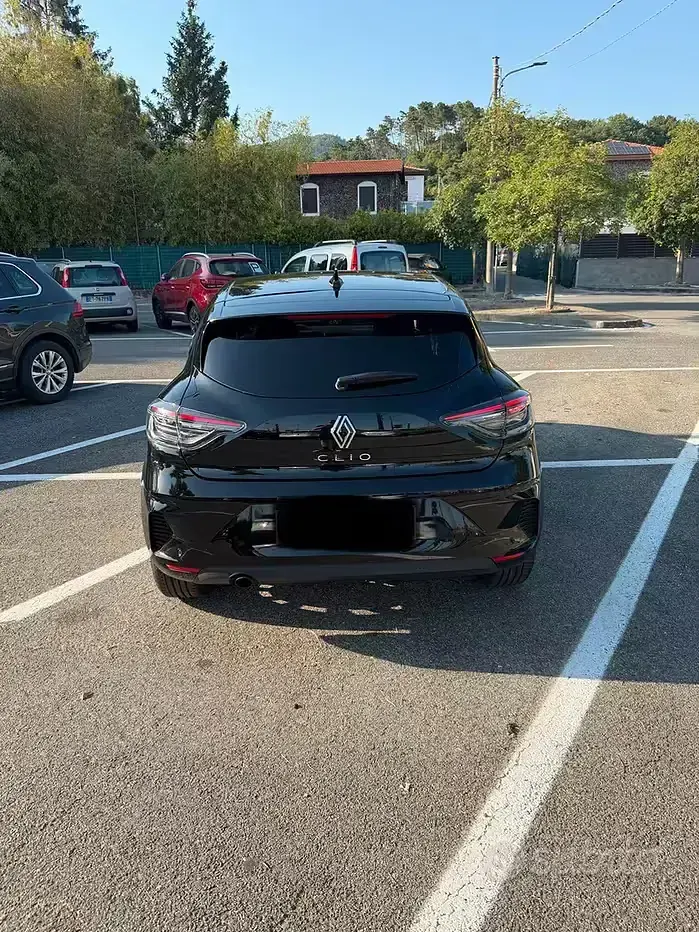 Usata Renault Clio 100 CV (73 kW) 2024 Utilitaria