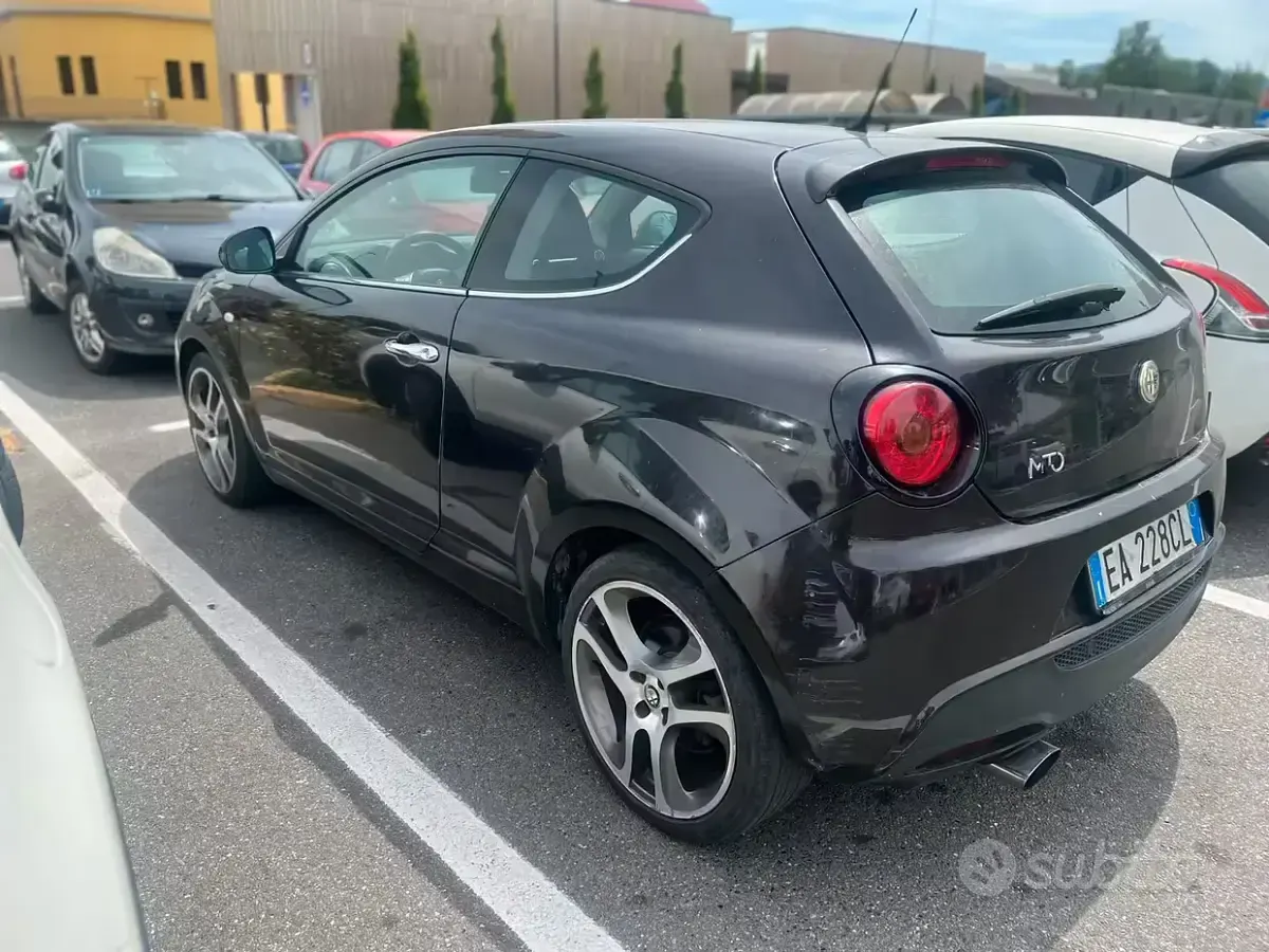 Usata Alfa Romeo MiTo 120 CV (88 kW) 2009 Nero Utilitaria