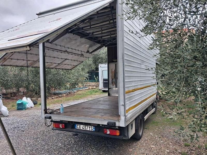 Usata Nissan Cabstar 133 CV (97 kW) 2006 Bianco Pick-up