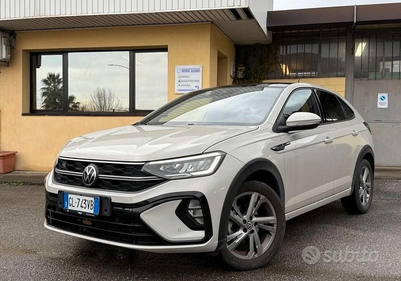 Usata VW Taigo R-line 150 CV (110 kW) 2023 Beige SUV