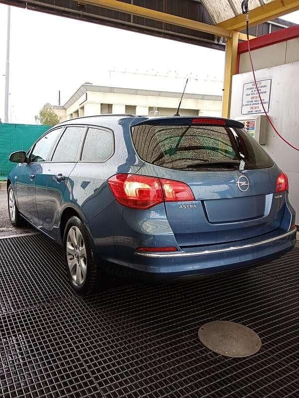 Usata Opel Astra Cosmo 136 CV (100 kW) 2016 Station wagon