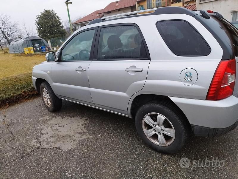Usata Kia Sportage Active 137 CV (100 kW) 2009 Grigio SUV
