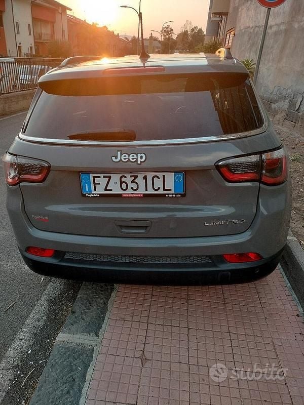 Usata Jeep Compass 120 CV (88 kW) 2020 Grigio SUV