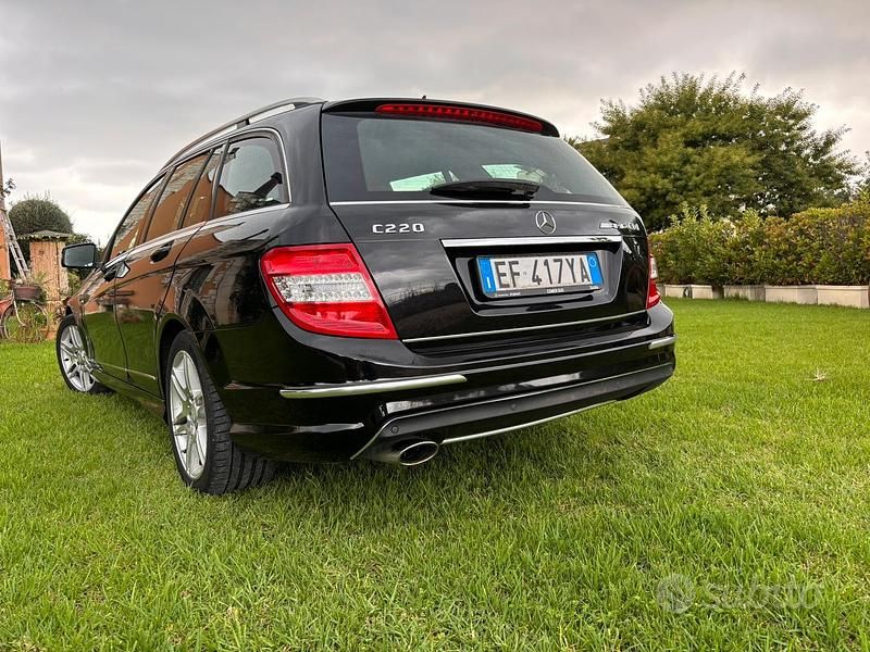 Usata Mercedes C220 AMG 170 CV (125 kW) 2010 Nero Berlina