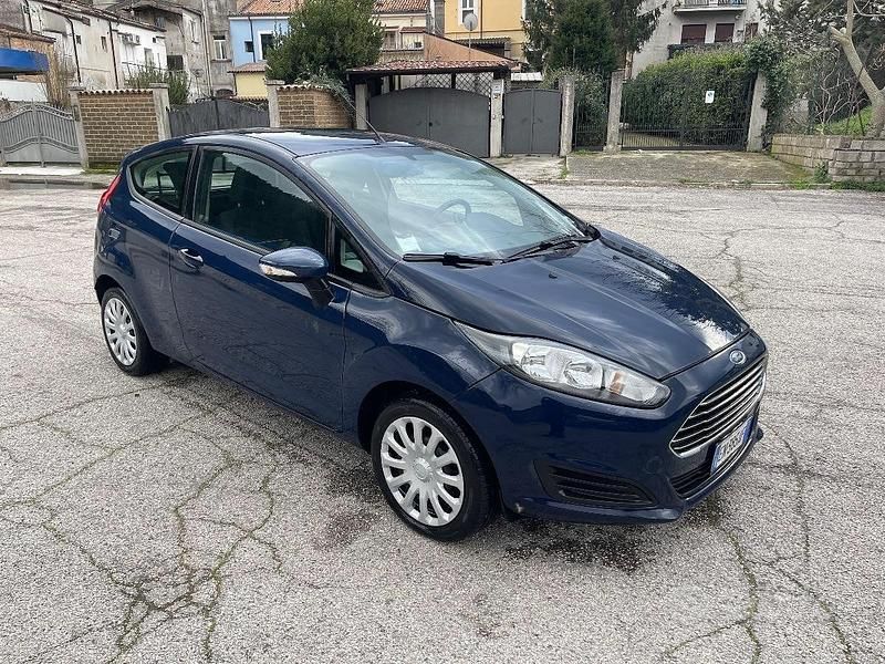 Usata Ford Fiesta Business Edition 75 CV (55 kW) 2013 Non specificato Utilitaria
