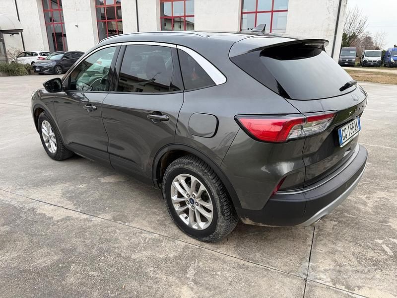Usata Ford Kuga Business Edition 120 CV (88 kW) 2022 Grigio SUV