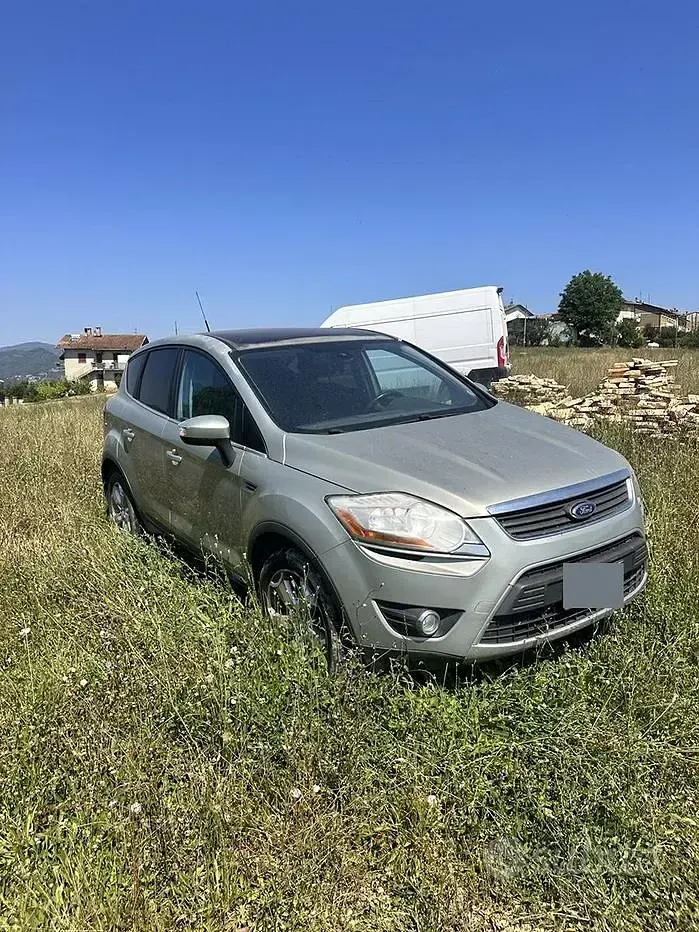 Usata Ford Kuga 136 CV (100 kW) 2008 Verde SUV