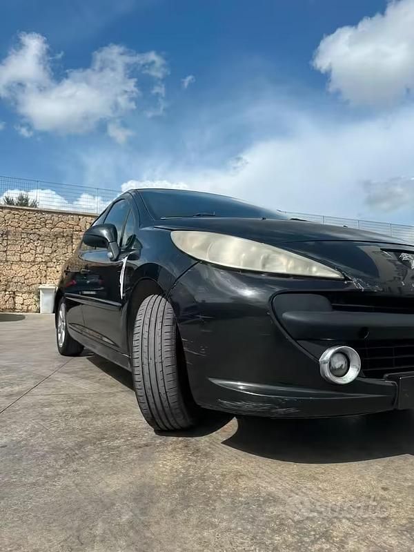 Usata Peugeot 207 90 CV (66 kW) 2007 Nero Berlina