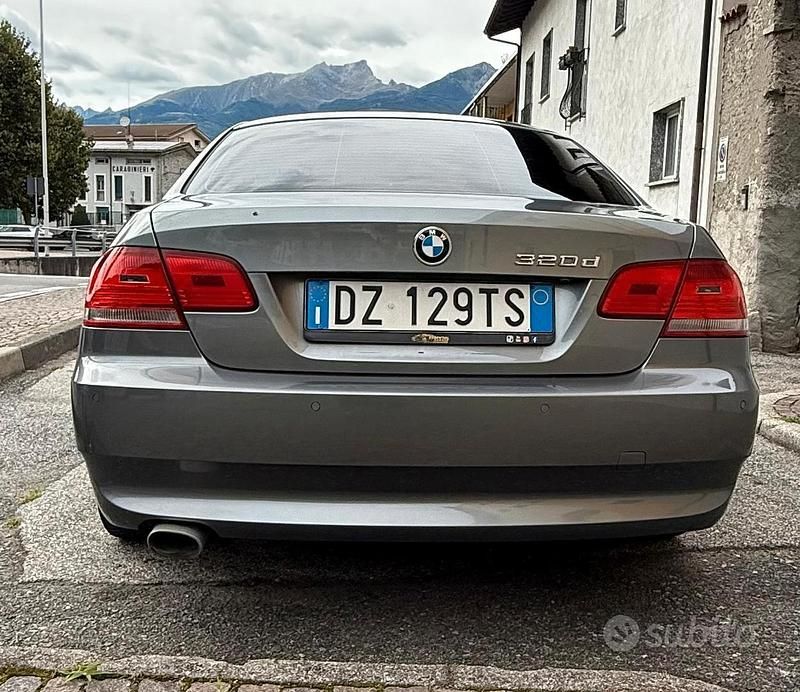 Usata BMW 320 177 CV (130 kW) 2009 Grigio Coupé