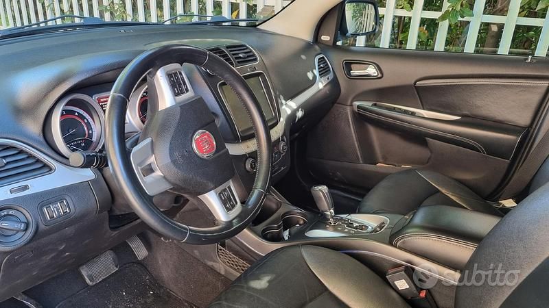 Usata Fiat Freemont Lounge 170 CV (125 kW) 2012 Nero SUV