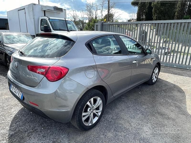 Usata Alfa Romeo Giulietta 120 CV (88 kW) 2018 Grigio Utilitaria