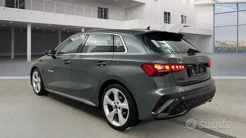 Usata Audi A3 S-Line 150 CV (110 kW) 2025 Grigio Berlina