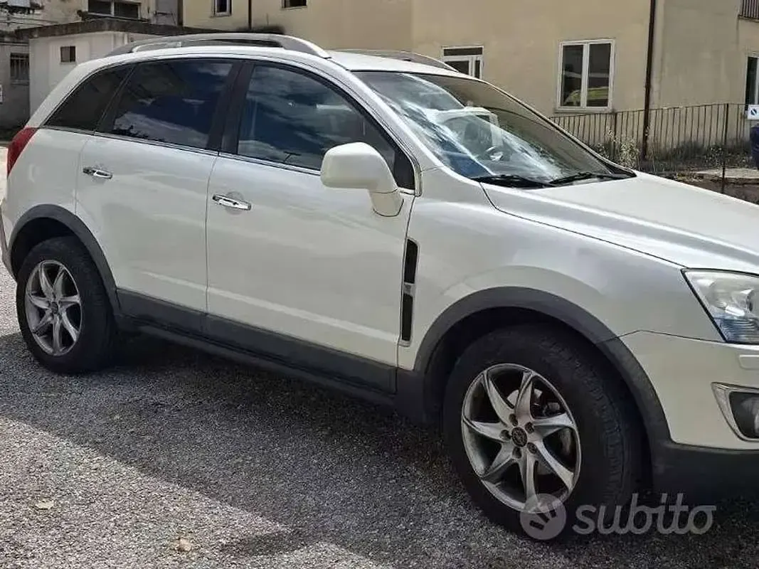 Usata Opel Antara 184 CV (135 kW) 2011 Beige SUV