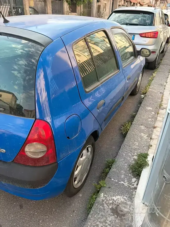 Usata Renault Clio II 2004 Blu Berlina